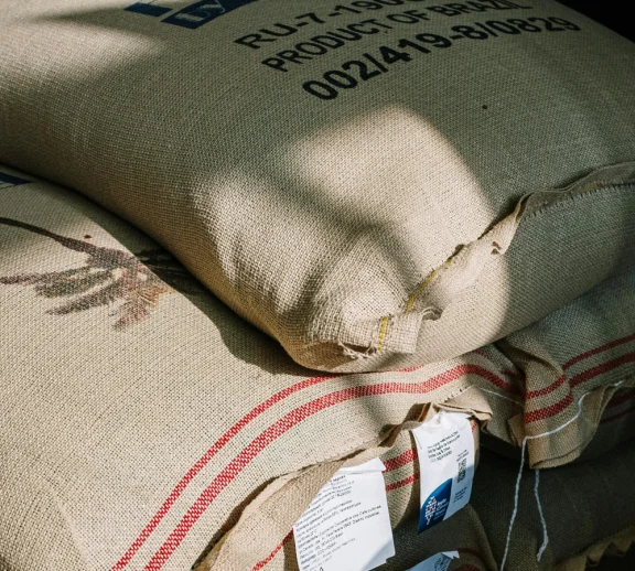 deepbluecommodities.com