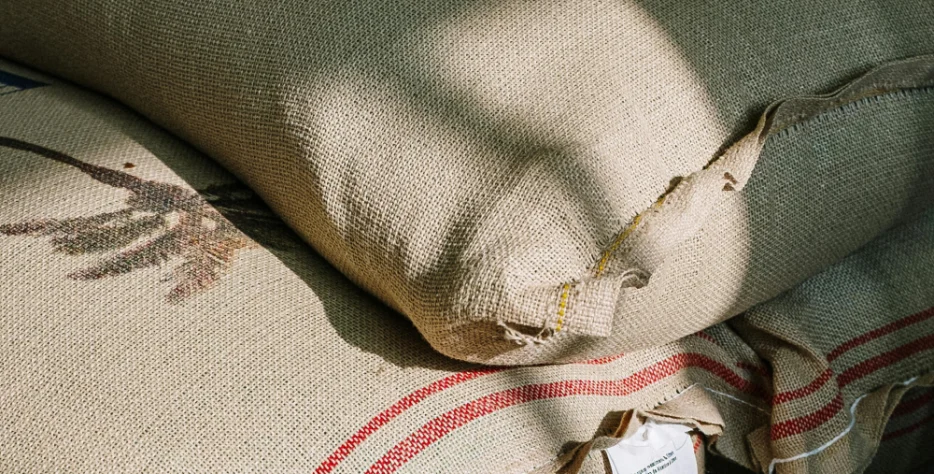 deepbluecommodities.com